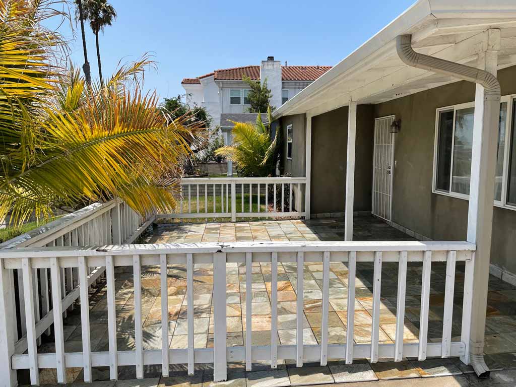 1628 Chalcedony St, San Diego, CA 92109