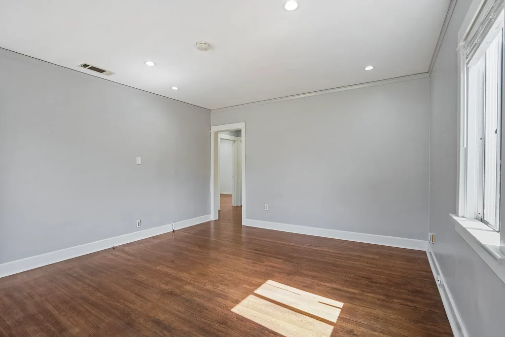 2251 Felspar St San Diego CA 92109 02