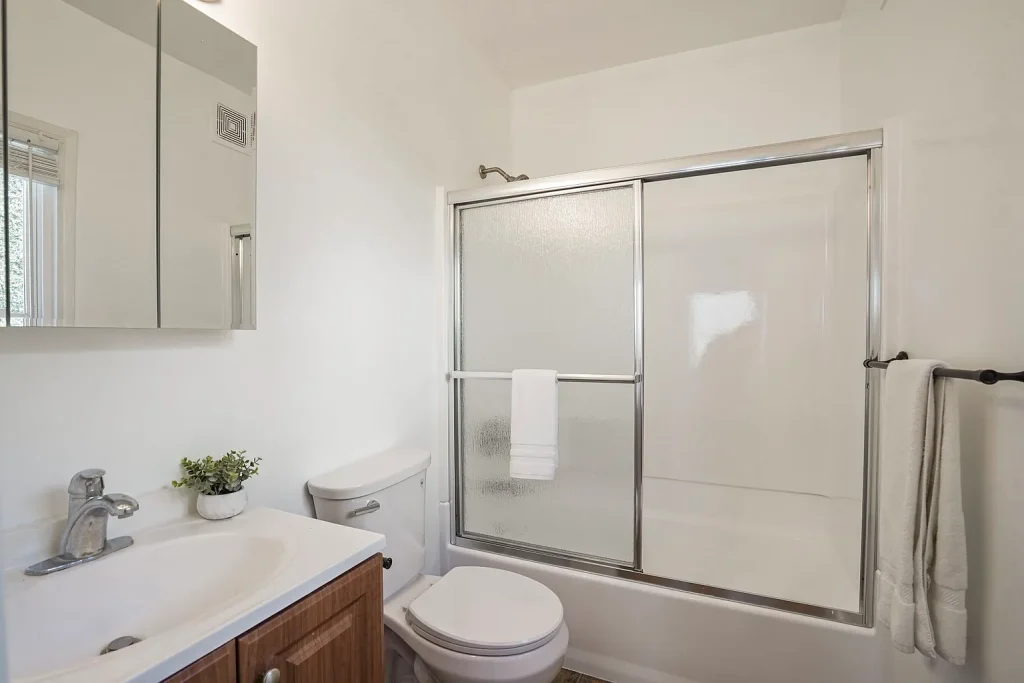 2251 Felspar St San Diego CA 92109 07