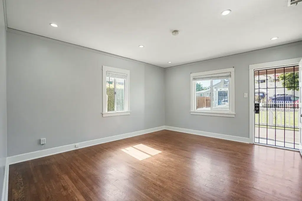 2251 Felspar St San Diego CA 92109 09