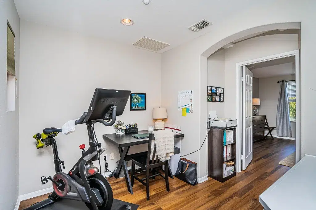 2556 Escala Circle San Diego CA 92108 03