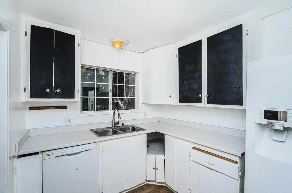 2559 Tuberose St San Diego CA 92105 06