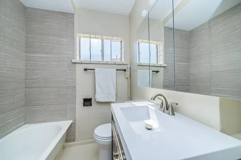 2576 Violet St San Diego CA 92105 07