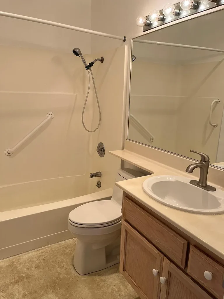 3991 Crown Point Dr 116 San Diego CA 92109 07