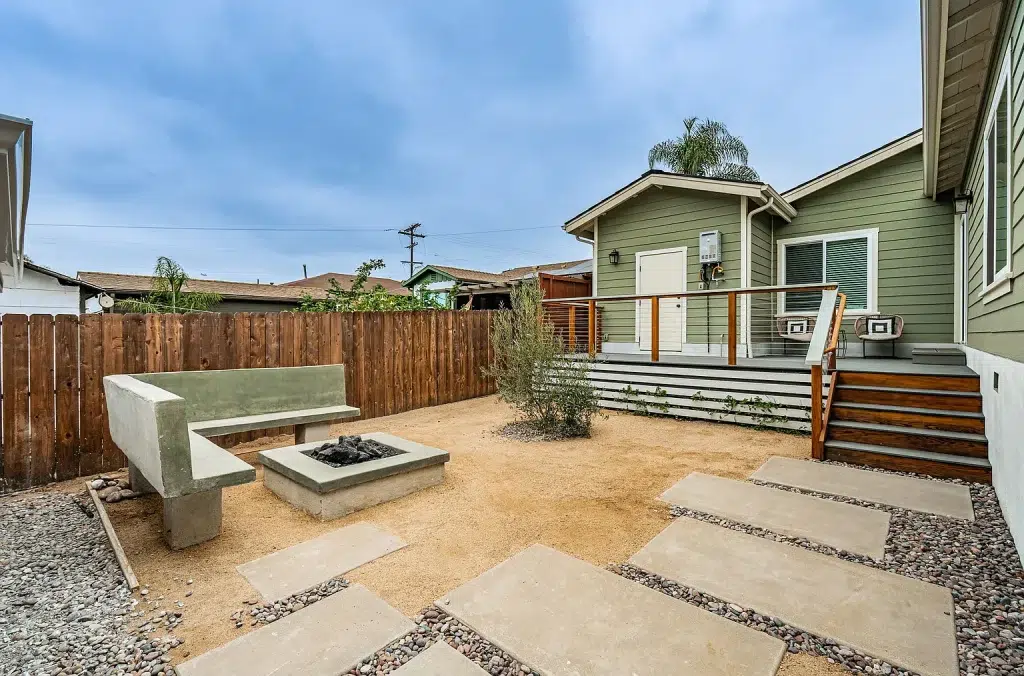 4175 Sycamore Dr A San Diego CA 92105 01