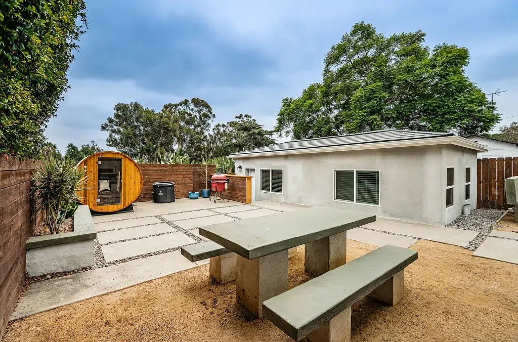 4175 Sycamore Dr A San Diego CA 92105 02