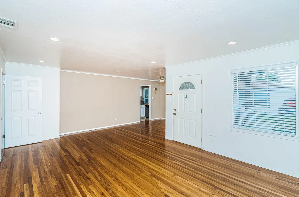 4954 63rd St San Diego CA 92115 02