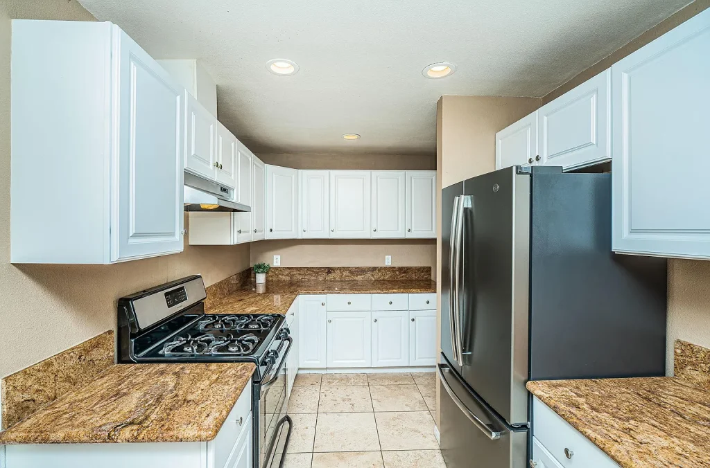 4954 63rd St San Diego CA 92115 06