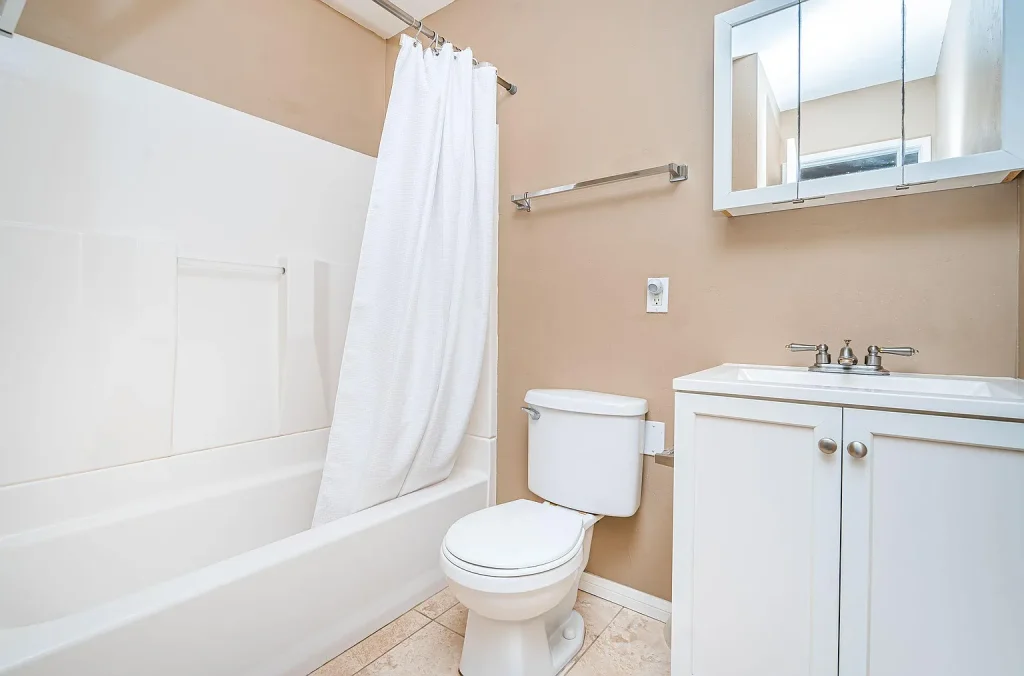 4954 63rd St San Diego CA 92115 07