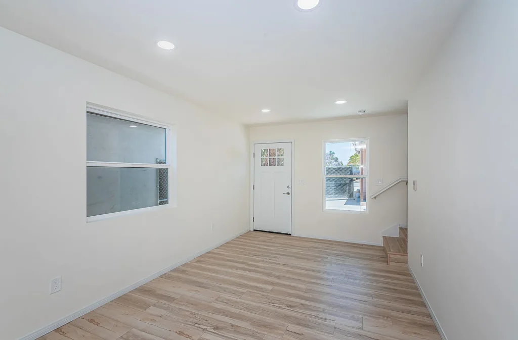 4956 63rd St San Diego CA 92115 01