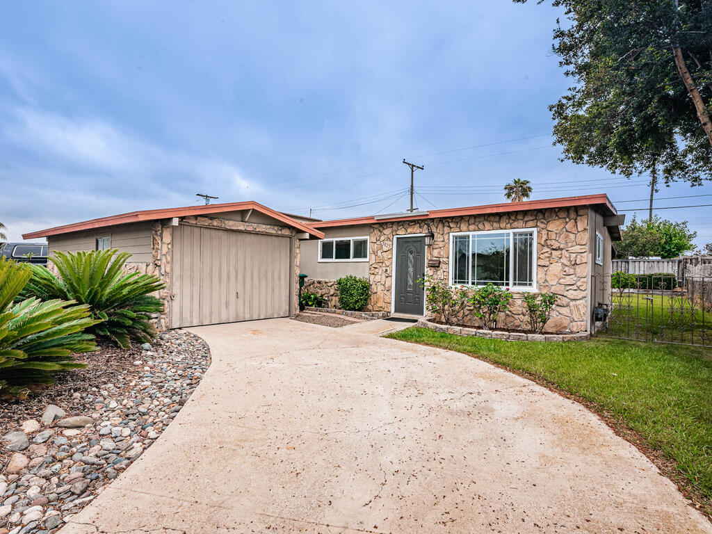 5025 Amnest St , San Diego, CA 92117