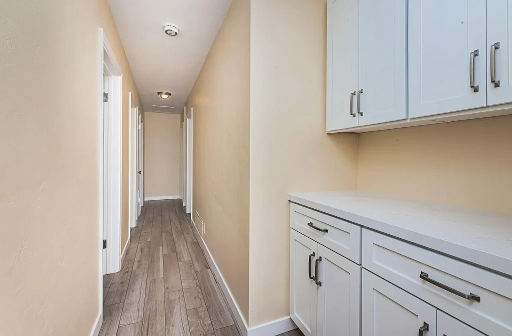 628 Marsolan Ave Solana Beach CA 92075 05