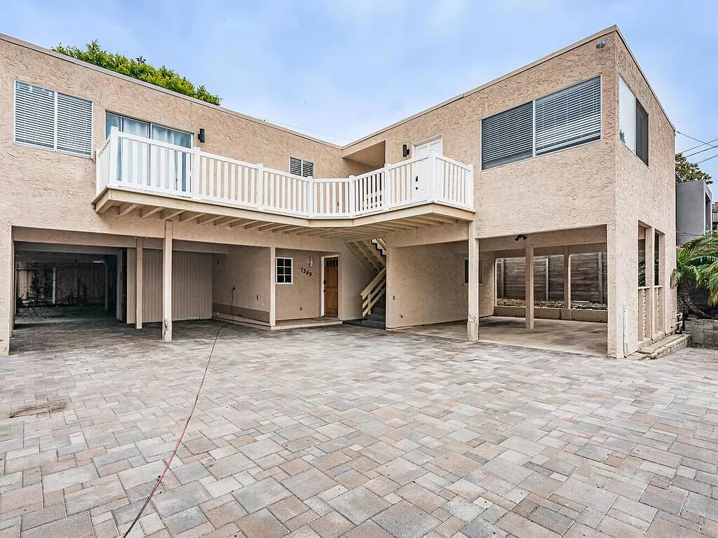 7349 Fay Ave #A, La Jolla, CA 92037
