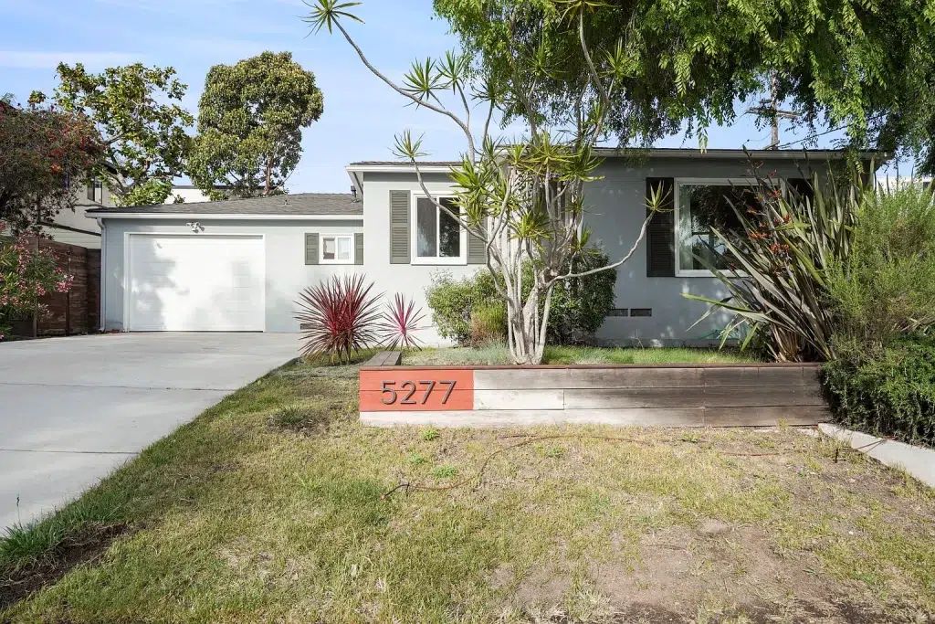 5277 Cass St San Diego CA 92109 1