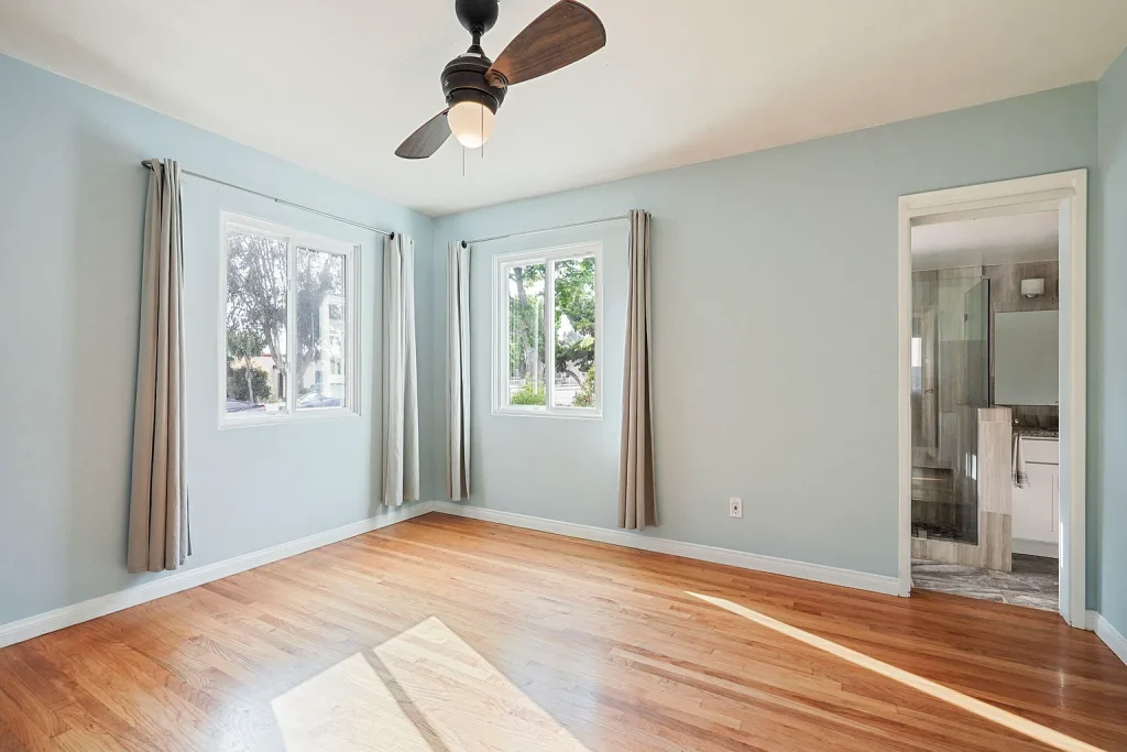 5277 Cass St San Diego CA 92109 6