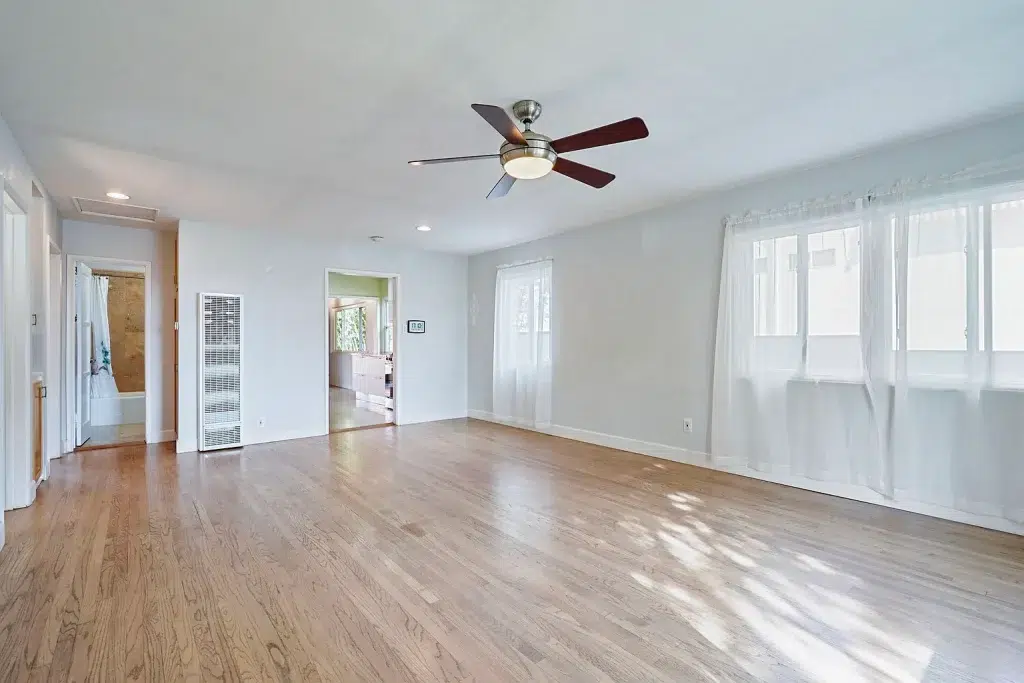 5277 Cass St San Diego CA 92109 7