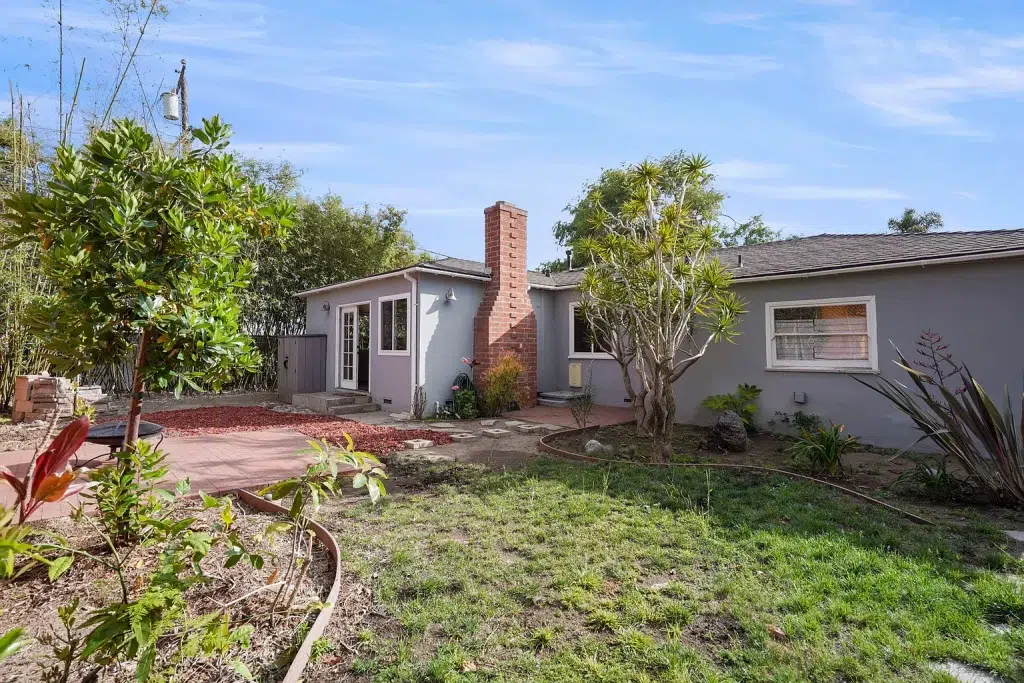 5277 Cass St San Diego CA 92109 9