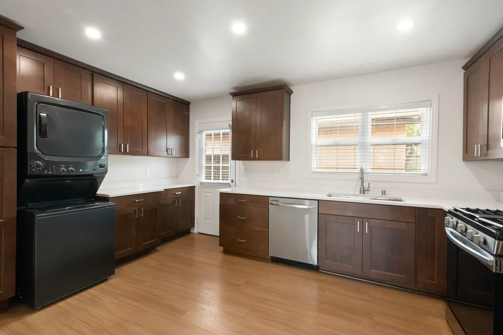 4233 Pepper Dr San Diego CA 92105 04