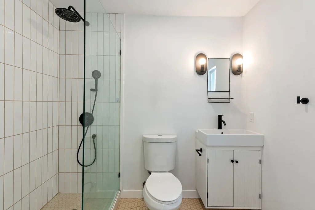 2548 Violet St San Diego CA 92105 06