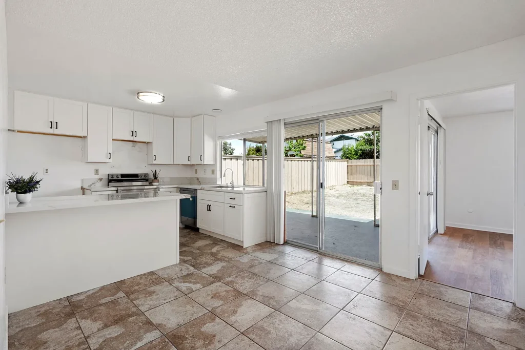 10625 Amantha Ave San Diego CA 92126 01