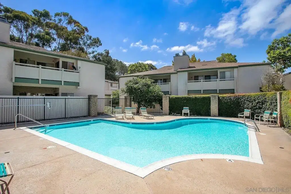 8795 Gilman Dr Unit C La Jolla CA 92037 01