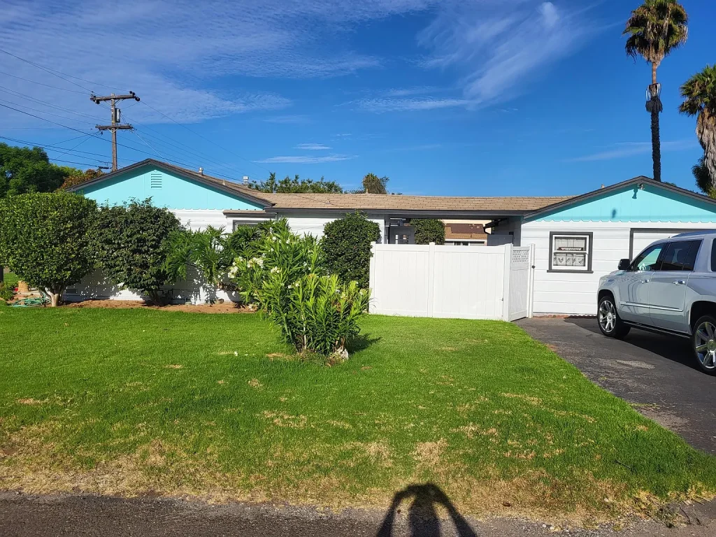 1394 Knowles Ave Carlsbad CA 92008 08