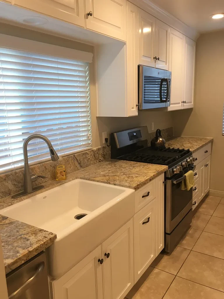 2568 Violet St San Diego CA 92105 01