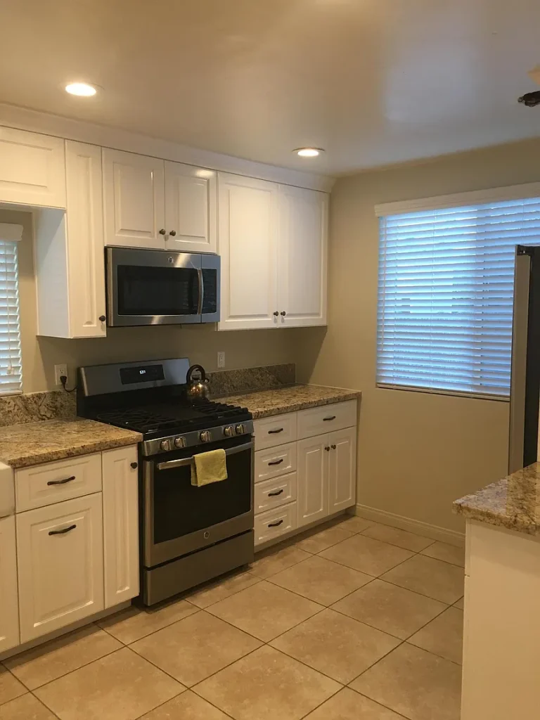 2568 Violet St San Diego CA 92105 02