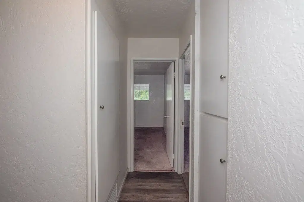 5226 Glasgow Dr San Diego CA 92117 05