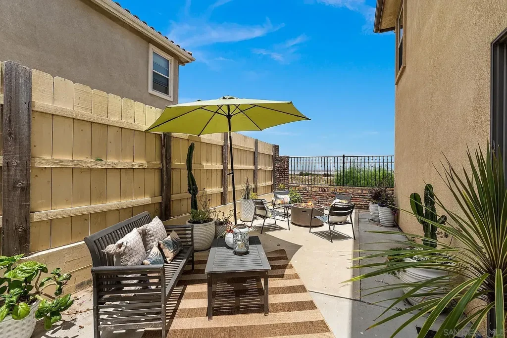 527 12th St Imperial Beach CA 91932 010