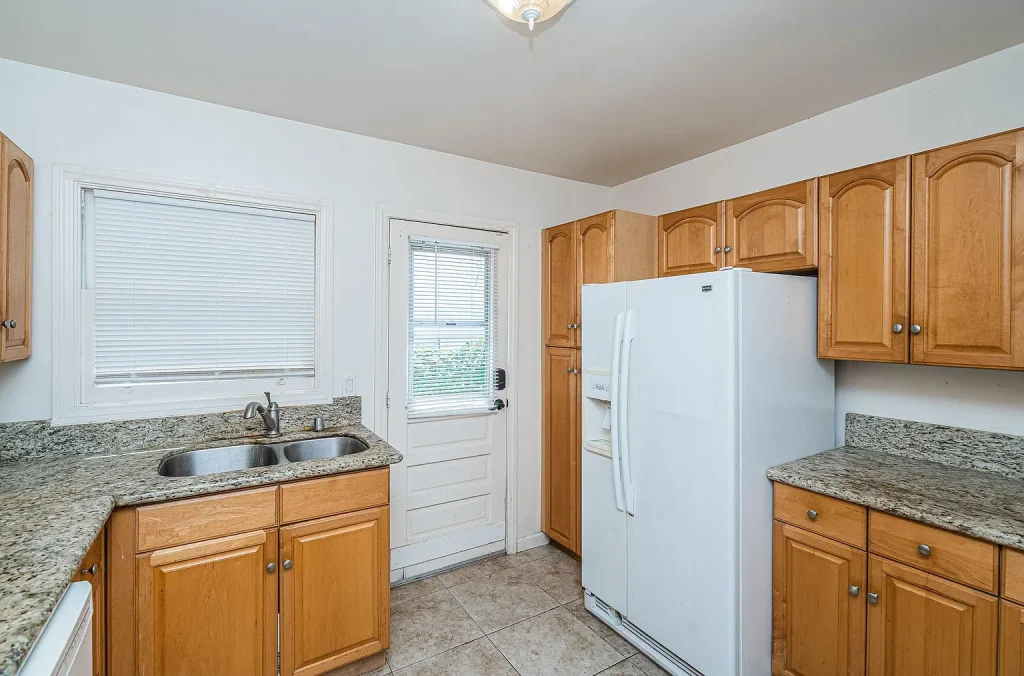 7345 Fay Ave La Jolla CA 92037 04