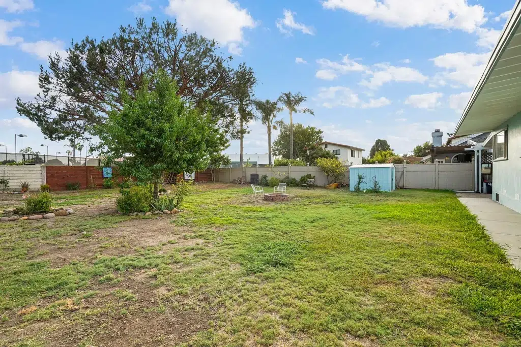 4859 Gardena Ave San Diego CA 92110 010