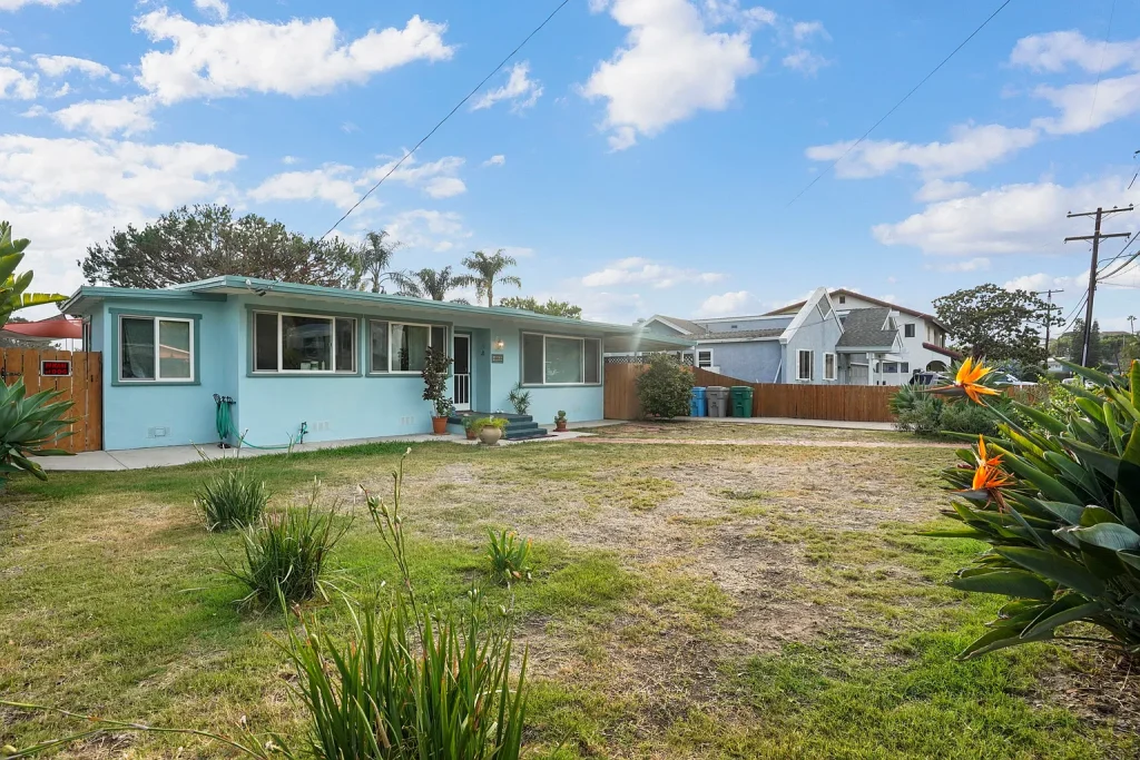 4859 Gardena Ave San Diego CA 92110 09