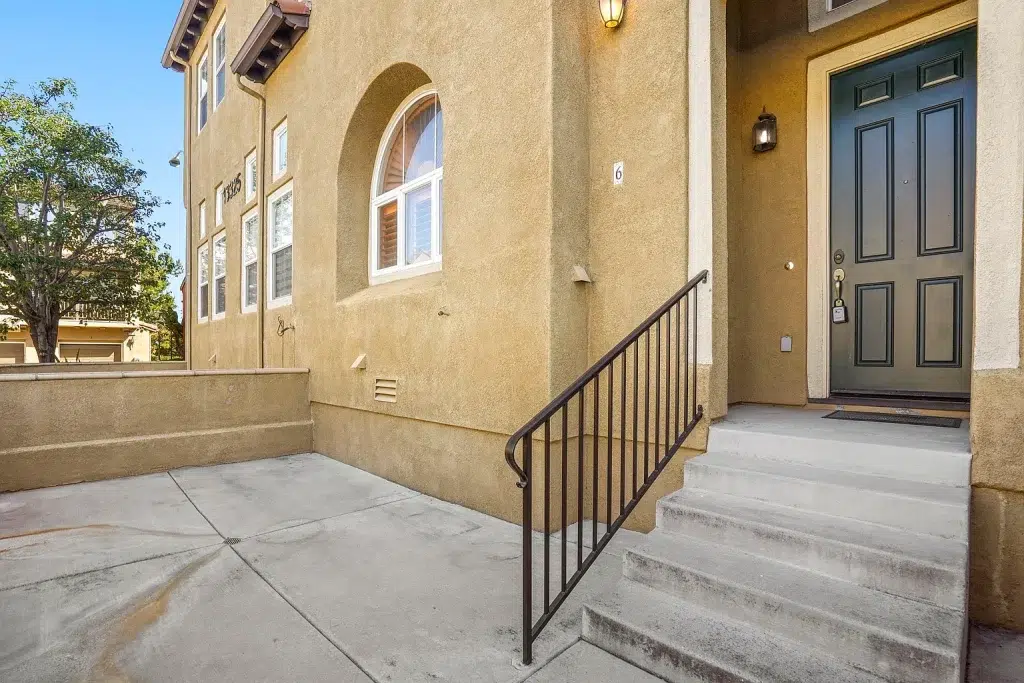 13325 Via Tresca Unit 6 San Diego CA 92129 08